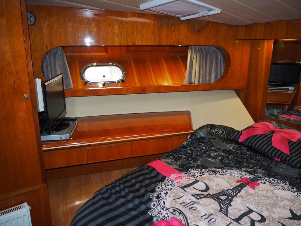 Fore ship, Accommodation